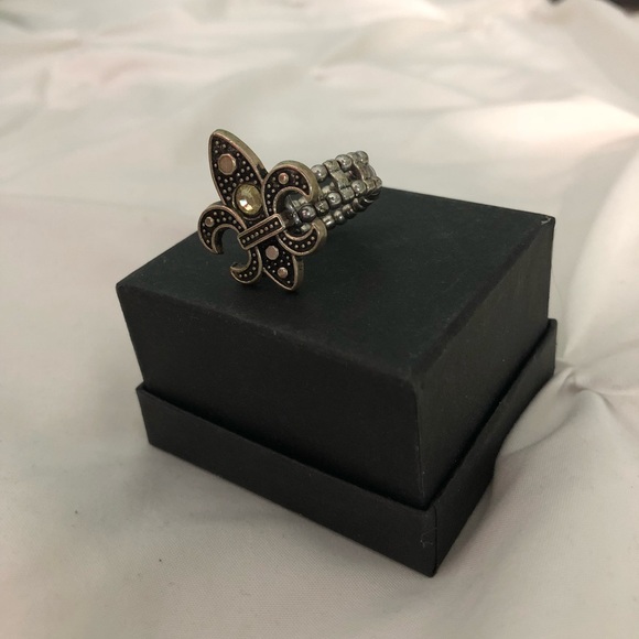 Cute ring - Picture 2 of 3